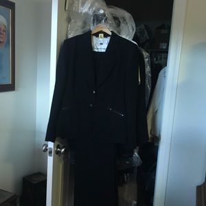 Tahari Business Pantsuit.